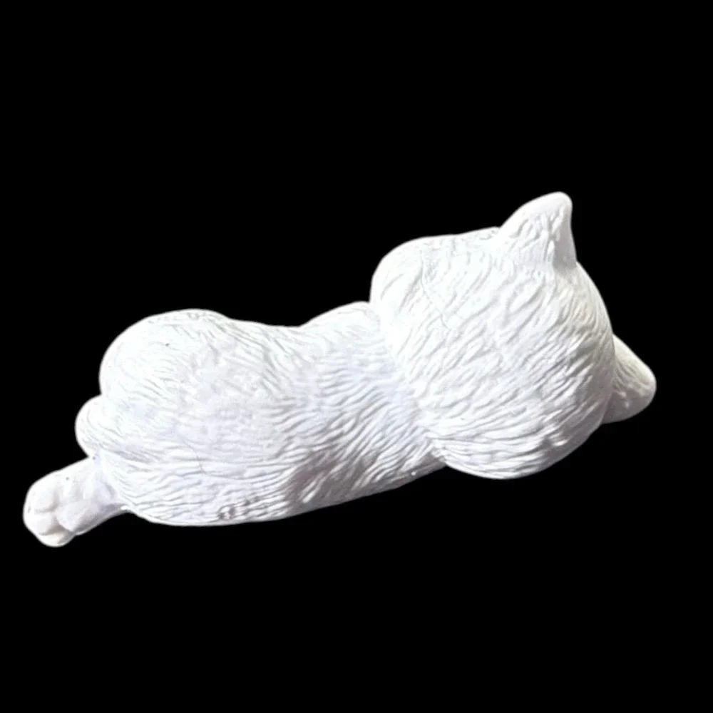 Barbie Mattel Chelsea White Cat Kitten Pet‎ Animal Vet Rescue Sleeping